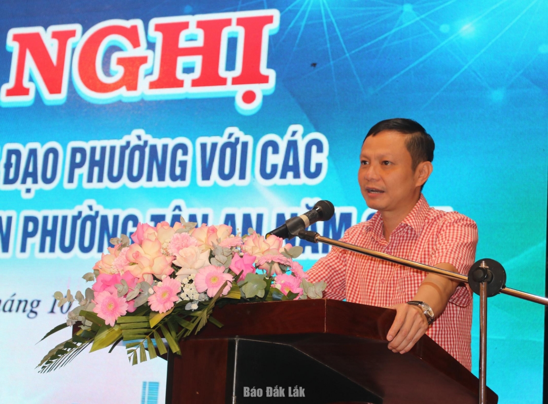 Chủ tịch UBND phường Tân An Phạm Trung Nghĩa phát biểu khai mạc hội nghị.