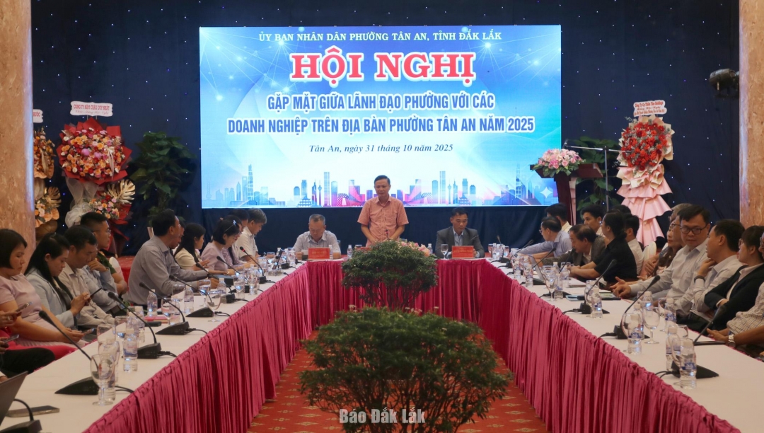 Quang cảnh hội nghị.