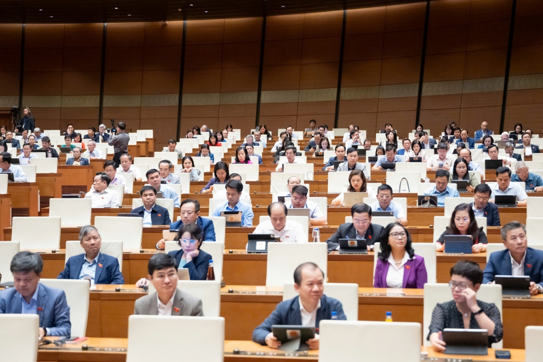 Các đại biểu tham dự phiên thảo luận. Ảnh: quochoi.vn