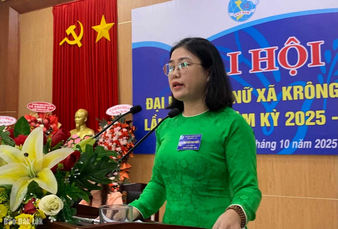 Bà Nguyễn Thị Kim Dung, Ủy viên Ban Thường vụ Hội LHPN tỉnh Đắk Lắk phát biểu chỉ đạo đại hội