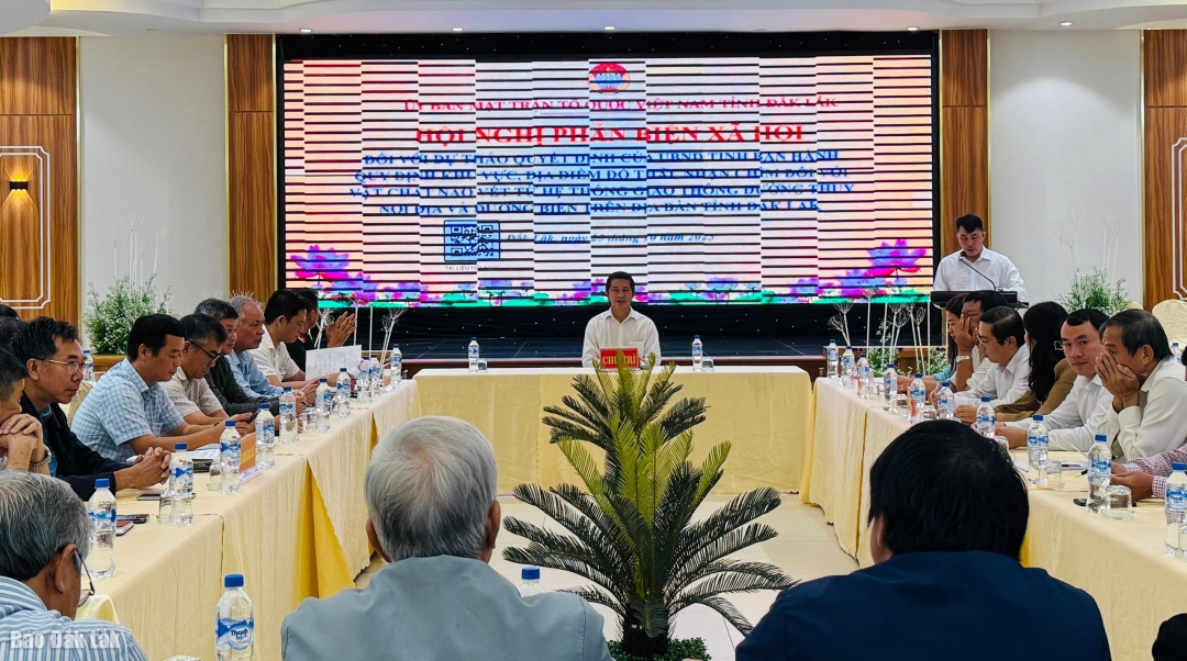 Quang cảnh hội nghị.