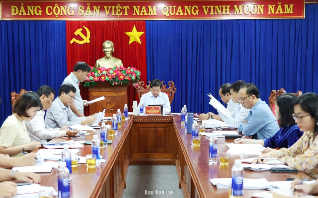 Quang cảnh buổi làm việc.
