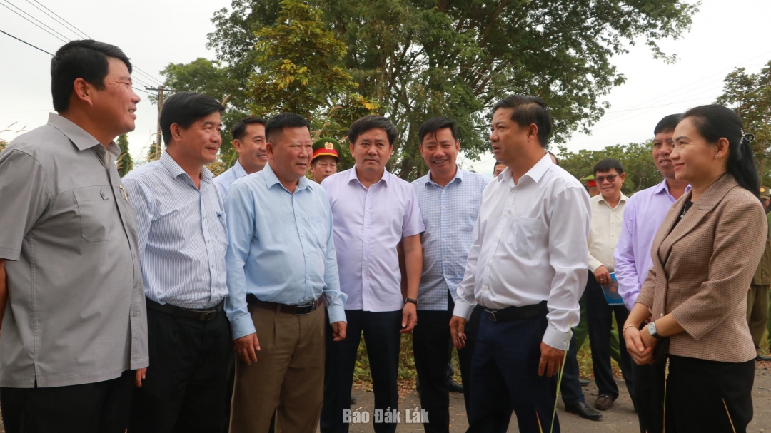 Đồng chí Lương Nguyễn Minh Triết đề nghị các sở, ban, ngành và địa phương sớm khởi công Trường phổ thông nội trú liên cấp tiểu học và THCS Ia Rvê.