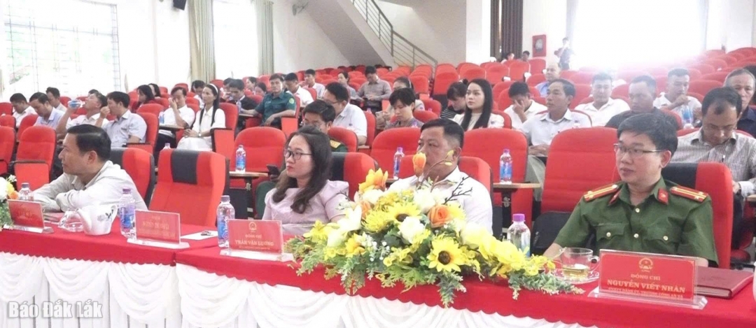 Các đại biểu tham dự hội nghị.