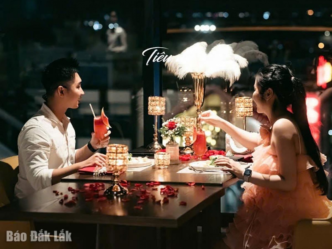 Không gian tiệc tối được chuẩn bị sẵn tại Mandala Hotel & Spa Phú Yên (phường Tuy Hòa).