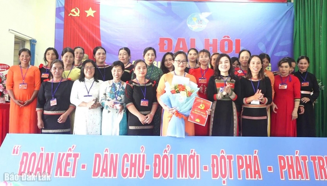 Ban Chấp hành ra mắt đại hội.