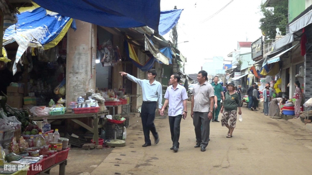 Lãnh đạo xã Pơng Drang