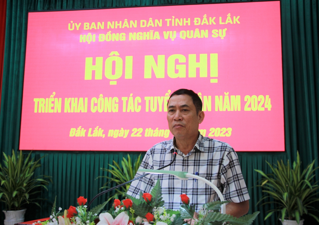 Phó Chủ tịch UBND tỉnh Võ Văn Cảnh phát biểu kết luận hội nghị.