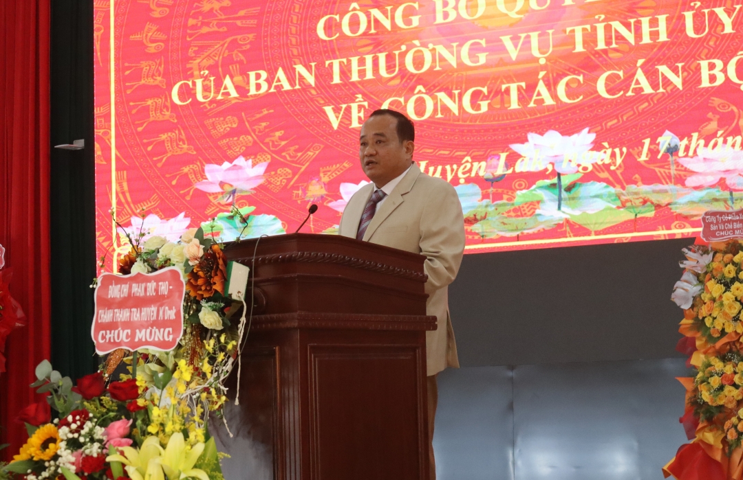 Đồng chí Nguyễn Văn Long phát biểu nhận nhiệm vụ tại hội nghị.