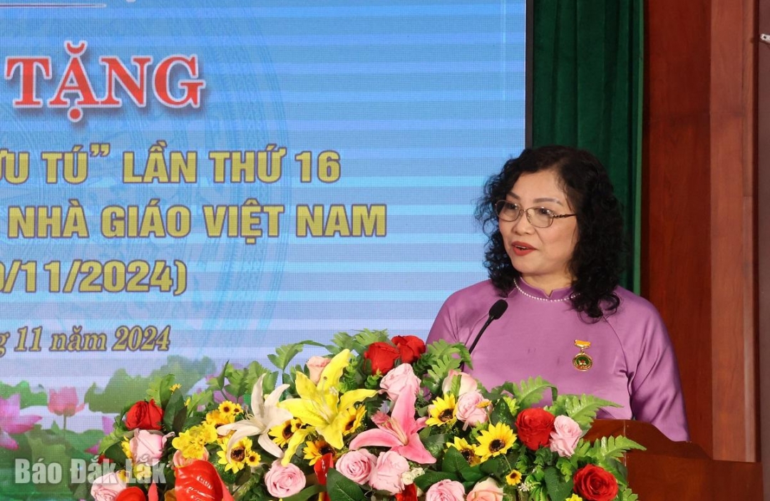 bà Thái Thị Mỹ Bình, Chánh Văn phòng Sở GD-ĐT