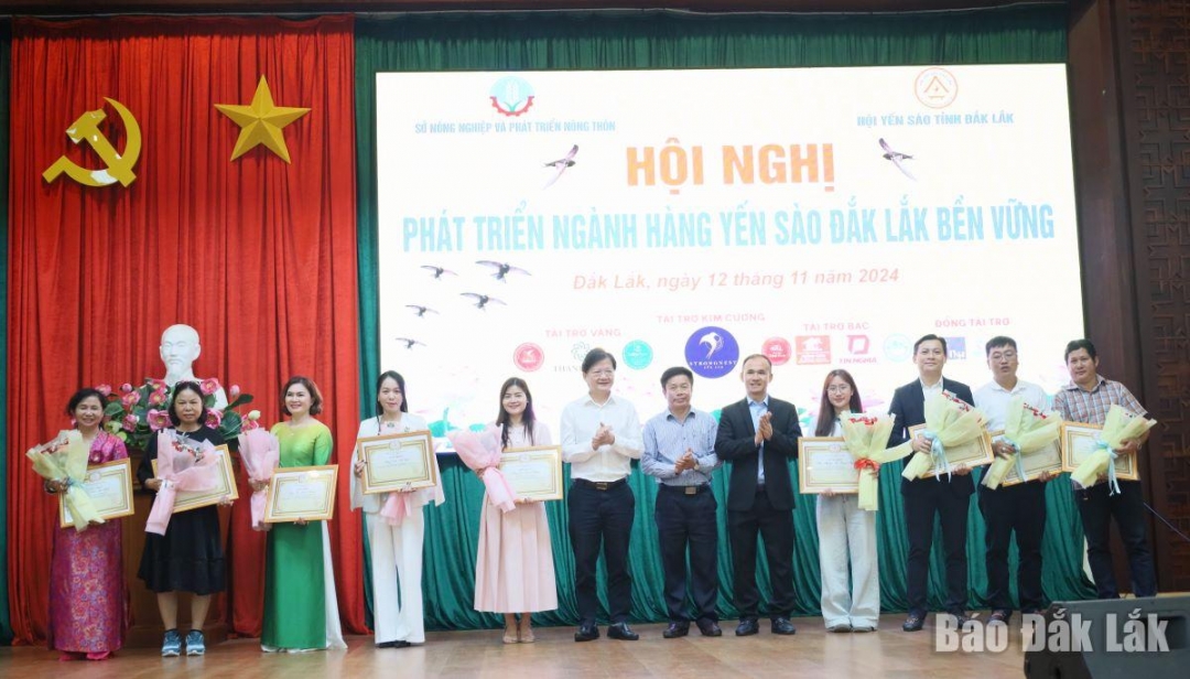 Hội Yến sào tỉnh Đắk Lắk cũng đã vinh danh và khen thưởng cho các cá nhân.