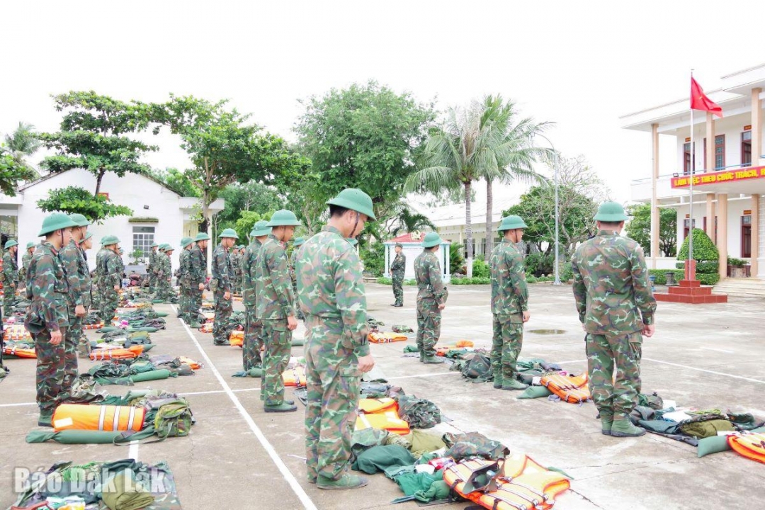 Cán bộ, chiến sĩ Trung đoàn 888 sẵn sàng 