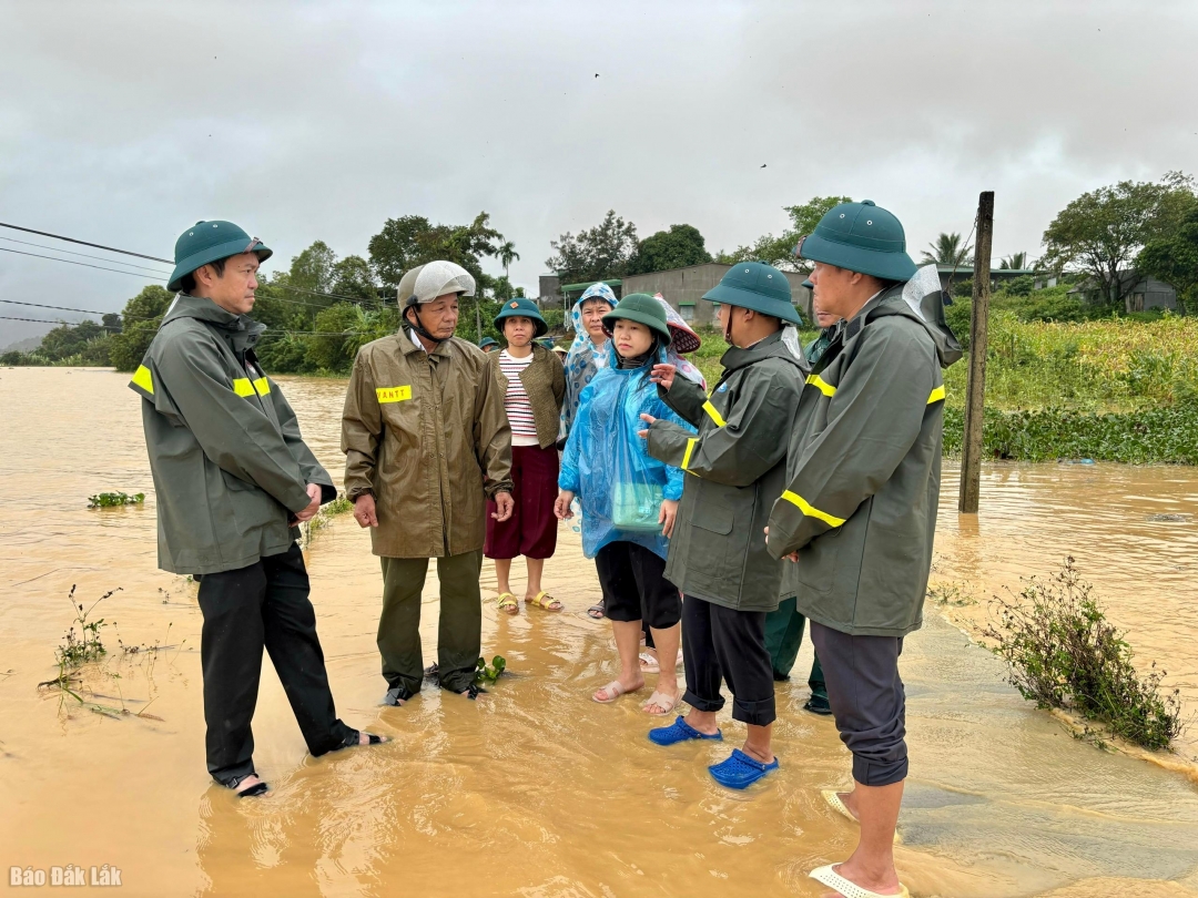 Lãnh đạo xã Kr ông Ana