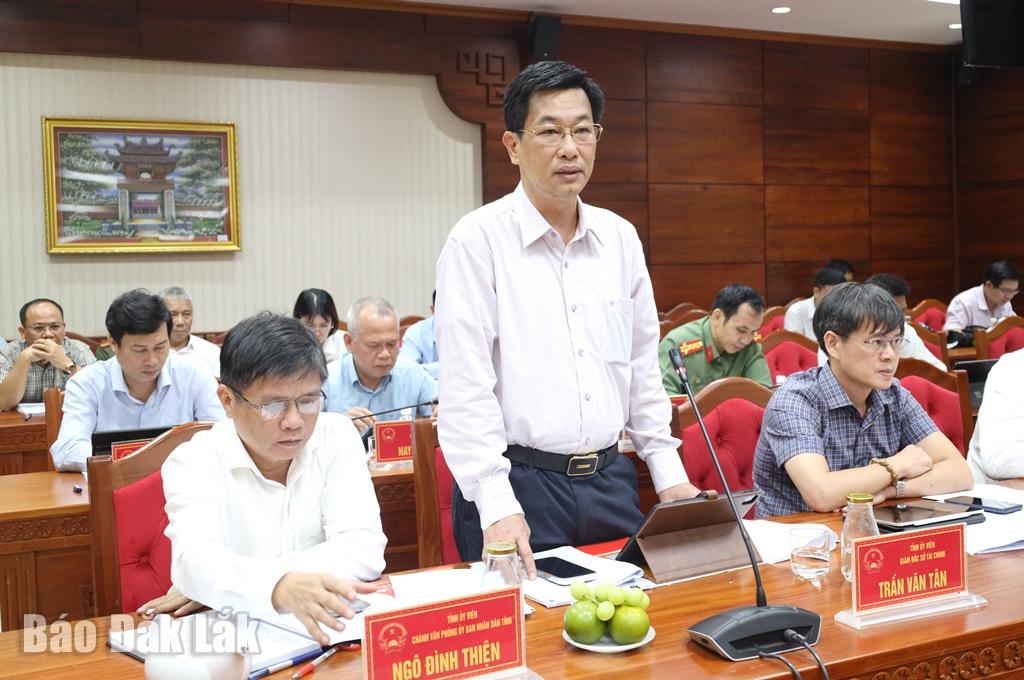 Giám đốc Sở Tài chính Trần Văn Tân nêu giải phát bảo đảm chỉ tiêu tăng trưởng và thu ngân sách của tỉnh Đắk Lắk năm 2025.