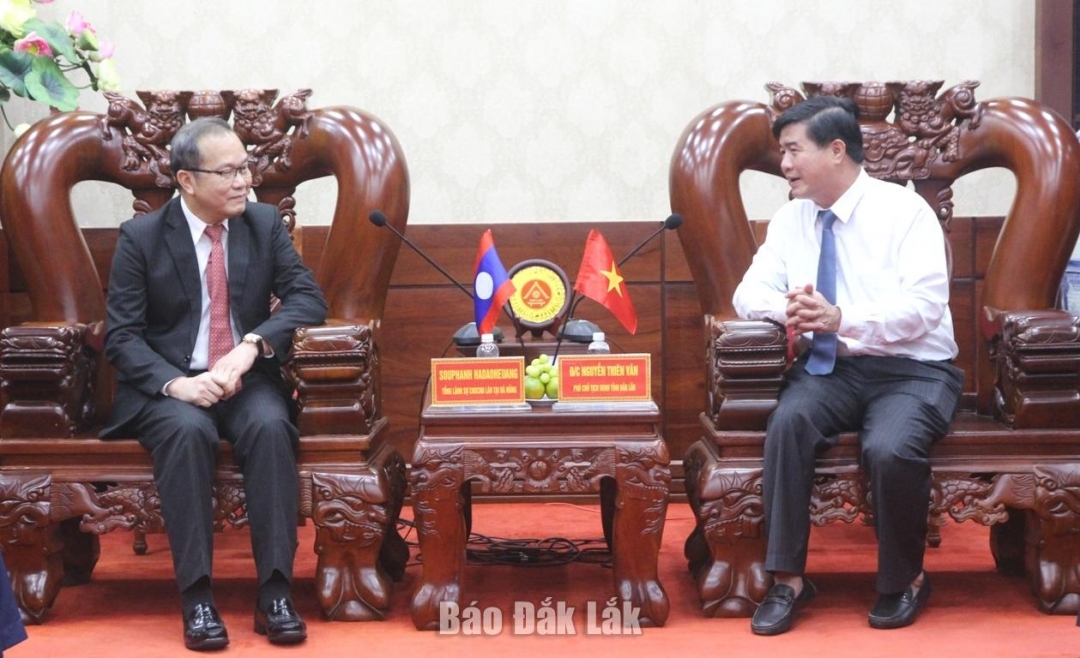 Phó Chủ tịch UBND tỉnh Nguyễn Thiên Văn phát biểu tại buổi tiếp.