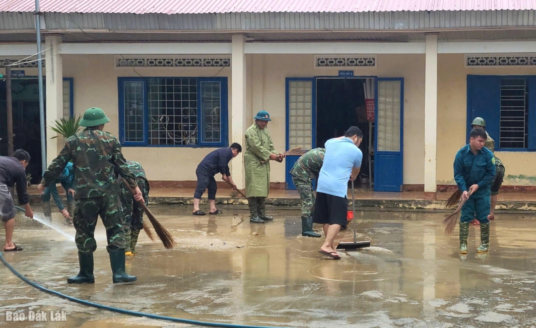 Trường THCS Hòa Phong