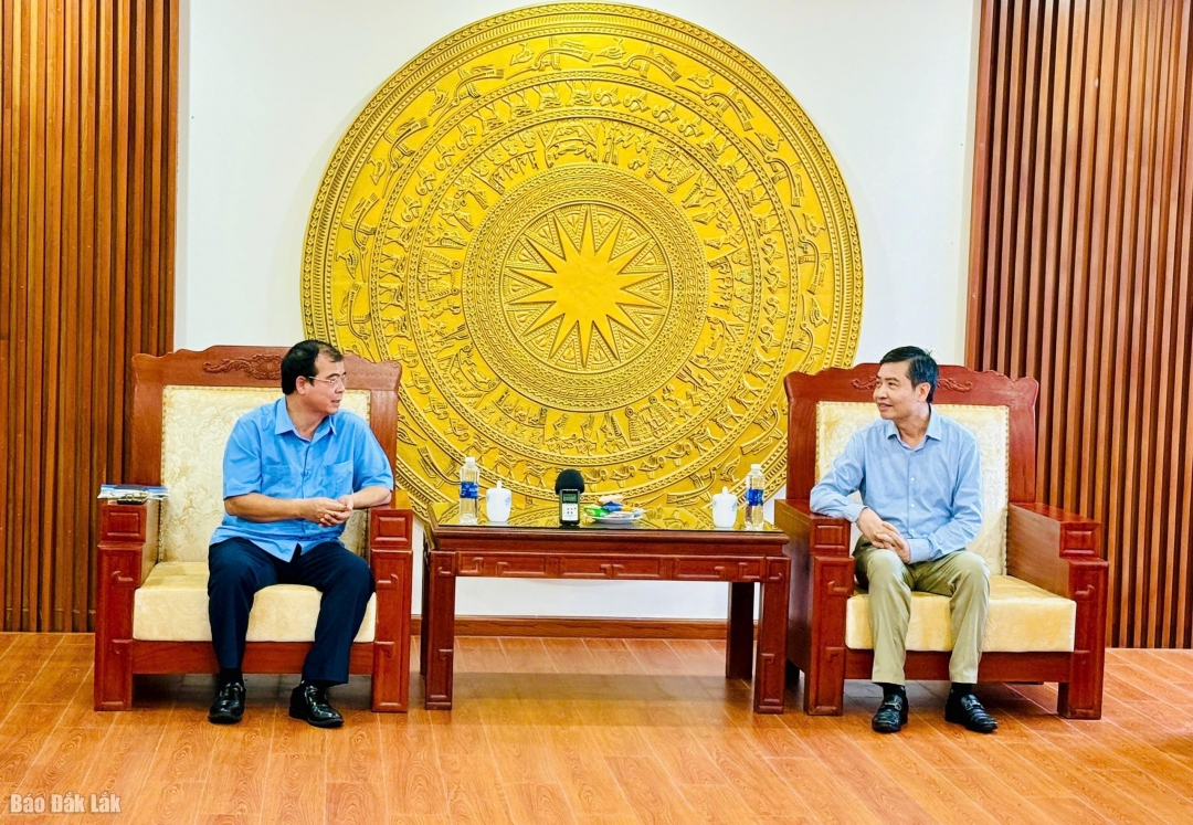 Chủ tịch UBND tỉnh Tạ Anh Tuấn tiếp đoàn công tác của TP. Hải Phòng