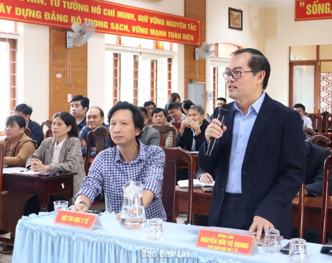 Phó Giám đốc Sở Y tế Nguyễn Hữu Vũ Quang phát biểu tại hội nghị.