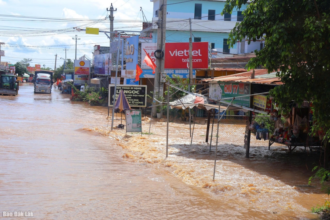 Ngập nặng tại khu vực trung tâm xã Ea Rốk.