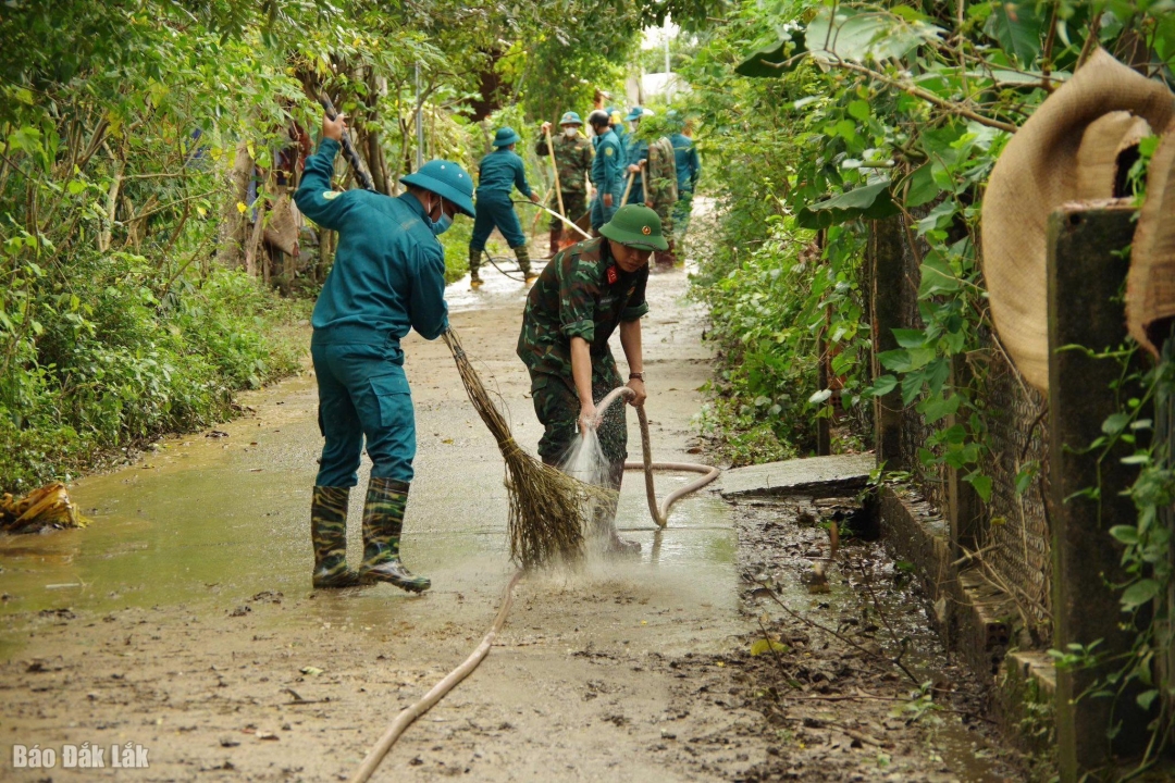 Các lực lươgj tham gia khắc phục hậu quả thiên tai trên địa bàn 