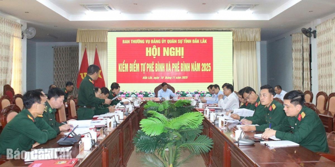 Các đại biểu tham dự hội nghị.