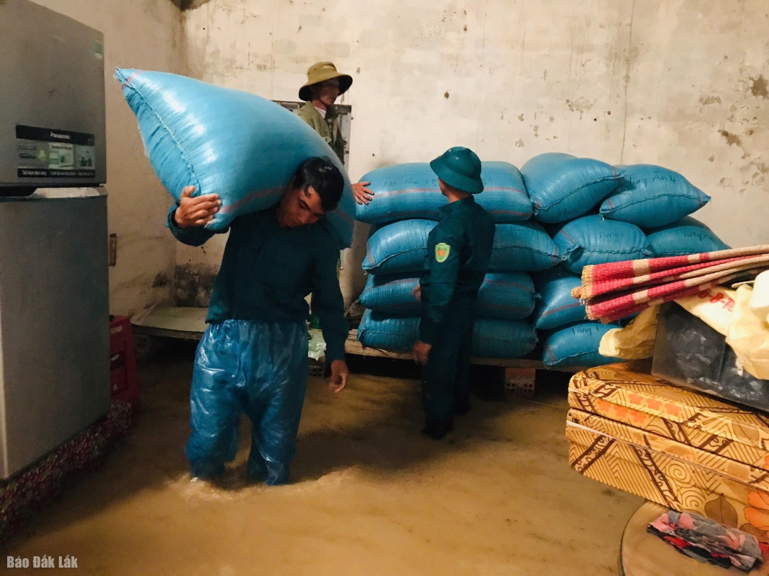 Hỗ trợ người dân di dời