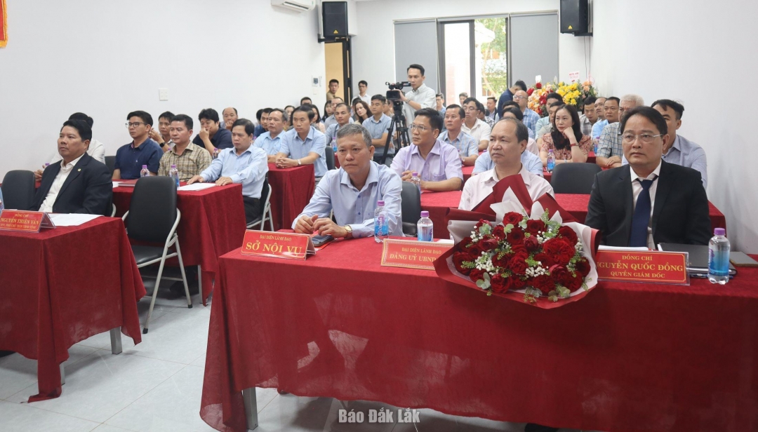 Các đại biểu dự hội nghị.