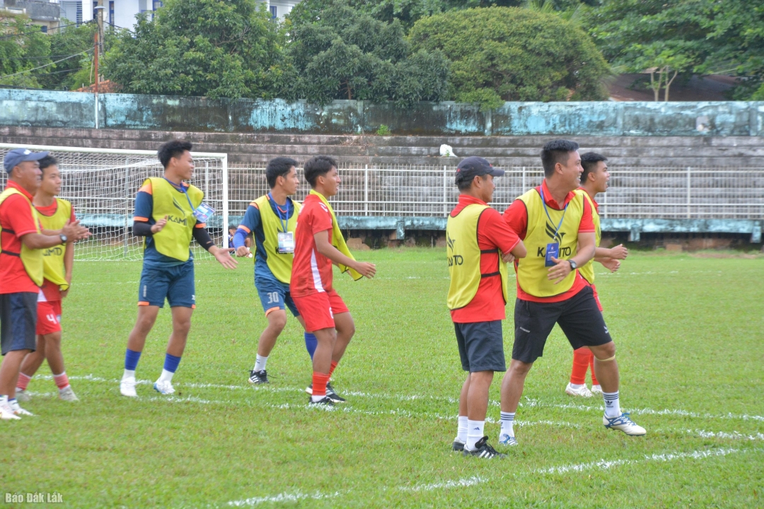 Niềm vui của Ban huấn luyện đội