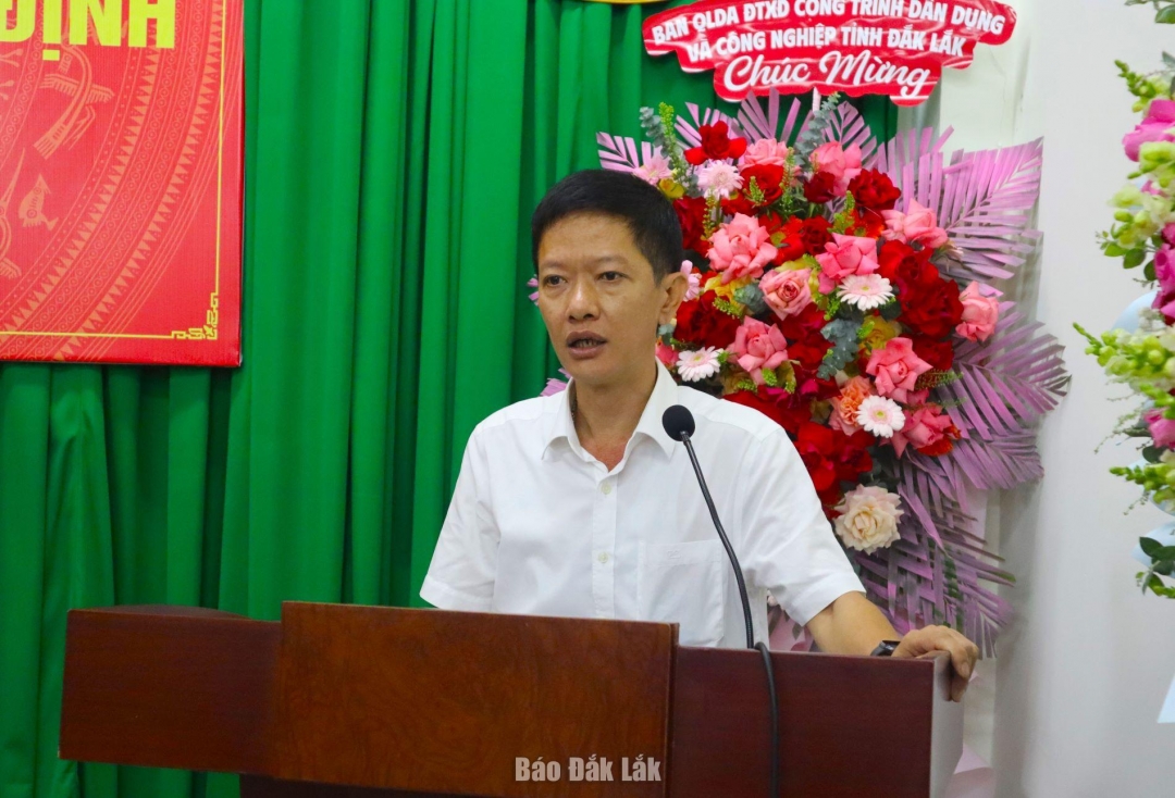 Tân Giám đốc Ban Quản lý dự án đầu tư xây dựng Buôn Ma Thuột Trần Viết Ngự phát biểu nhận nhiệm vụ.