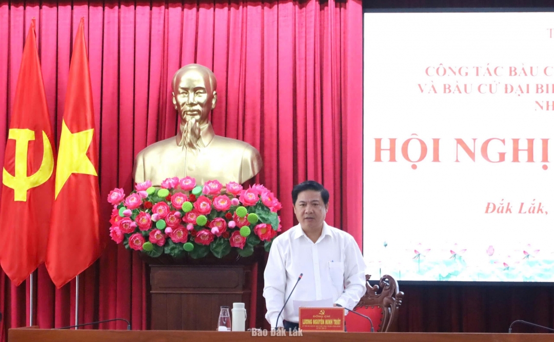 Đồng chí Lương Nguyễn Minh Triết, Ủy viên dự khuyết Trung ương Đảng, Bí thư Tỉnh ủy, Trưởng Ban Chỉ đạo phát biểu tại phiên họp.