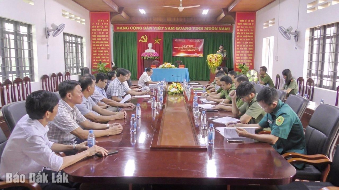 Các đại biểu tham dự lễ ký kết