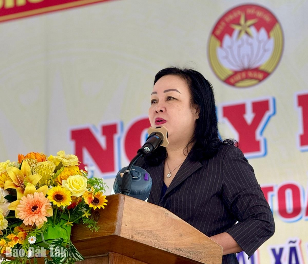 Đồng chí Cao Thị Hòa An, Phó Bí thư Thường trực Tỉnh ủy, Chủ tịch HĐND tỉnh phát biểu tại ngày hội.