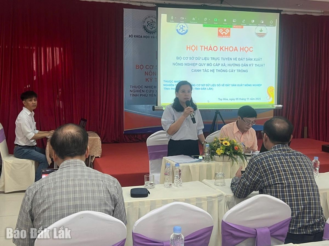 Phó Giám đốc Sở Khoa học và Công nghệ Lâm Vũ Mỹ Hạnh phát biểu tại hội thảo