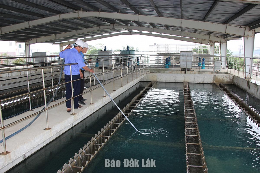 ượng nước dự trữ tại các bể chứa của Công ty Cổ phần Cấp thoát nước Phú Yên đang giảm nhanh.