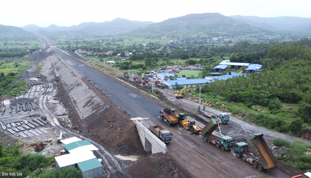 Việc hoàn thành 4 dự án cao tốc nêu trên đúng dịp 19/12/2025 có ý nghĩa quan trọng, góp phần hoàn thiện mạng lưới cao tốc Bắc – Nam phía Đông, tạo động lực phát triển kinh tế - xã hội của cả nước.