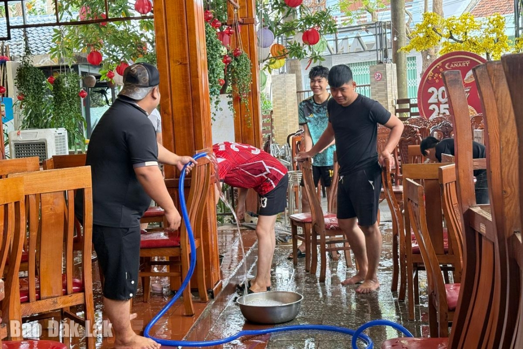 Nhà hàng Canary Seafood Garden tổng lực vệ sinh môi trường, khuôn viên để phục vụ quý khách hàng trong thời gian sớm nhất.