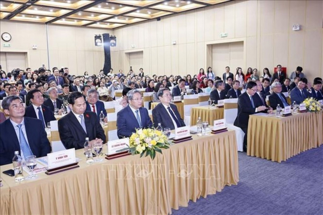 Chủ tịch Quốc hội Trần Thanh Mẫn và đại biểu dự Lễ hưởng ứng Ngày Pháp luật Việt Nam năm 2025. Ảnh: TTXVN