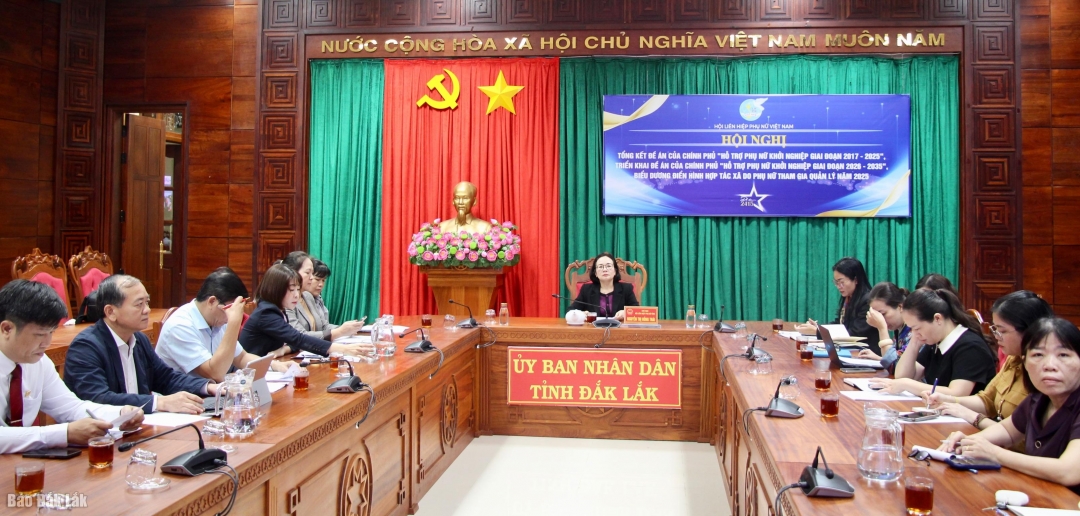 Các đại biểu tham dự hội nghị tại điểm cầu Đắk Lắk.