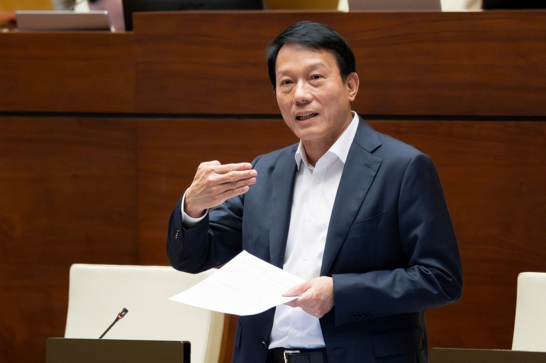 Bộ trưởng Bộ Công an Lương Tam Quang phát biểu giải trình vấn đề đại biểu nêu. Ảnh: quochoi.vn