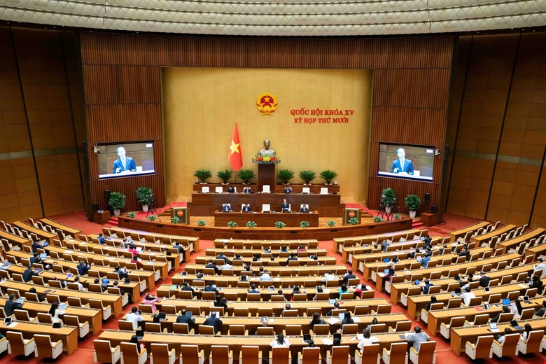 Quang cảnh phiên thảo luận tại hội trường. Ảnh: quochoi.vn