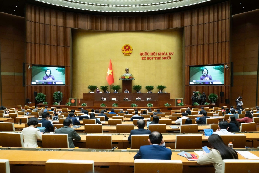 Quang cảnh phiên thảo luận tại hội trường. Ảnh: quochoi.vn