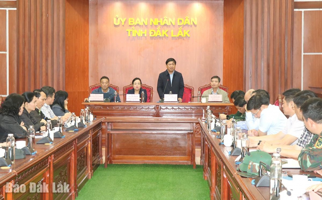 Quang cảnh cuôc họp.