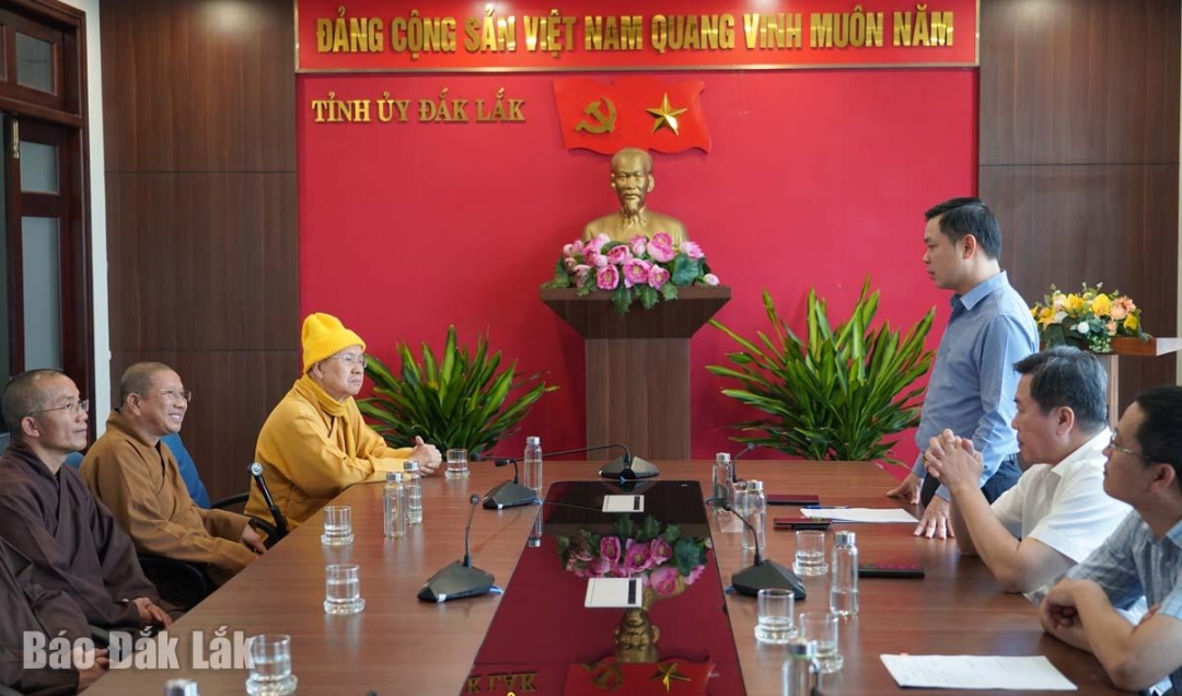 Đồng chí Đỗ Hữu Huy, Phó Bí thư Tỉnh ủy đã chia sẻ về những mất mát, thiệt hại của tỉnh trong đợt lũ lụt vừa qua