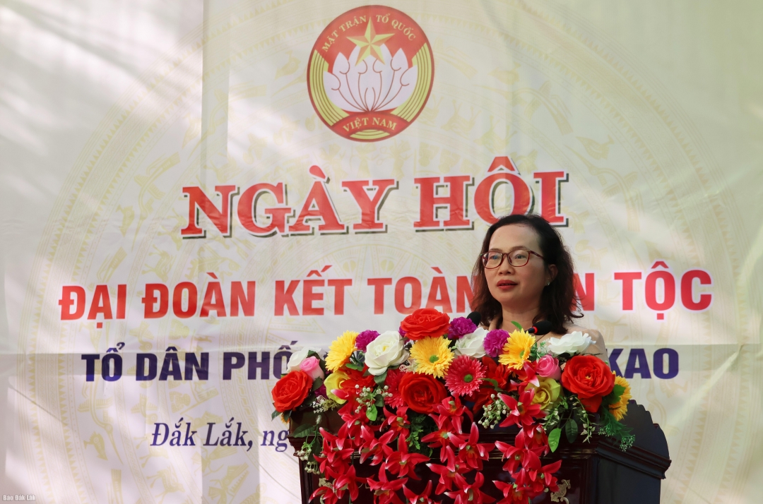 Phó Chủ tịch Ủy ban MTTQ Việt Nam tỉnh Phạm Thị Ngọc Tuyết