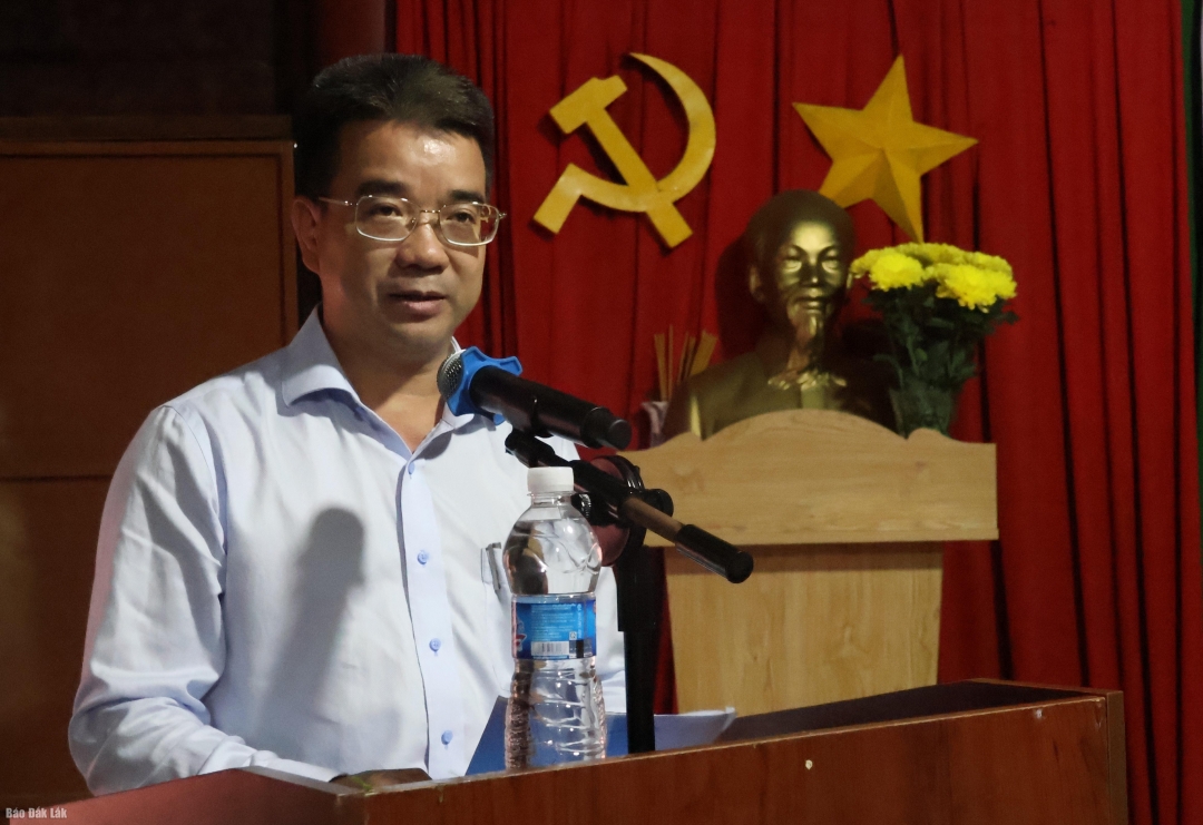 Phó bí thư Đảng ủy, Chủ tịch UBND phường Thành Nhất Nguyễn Đình Tâm phát biểu tại ngày hội.