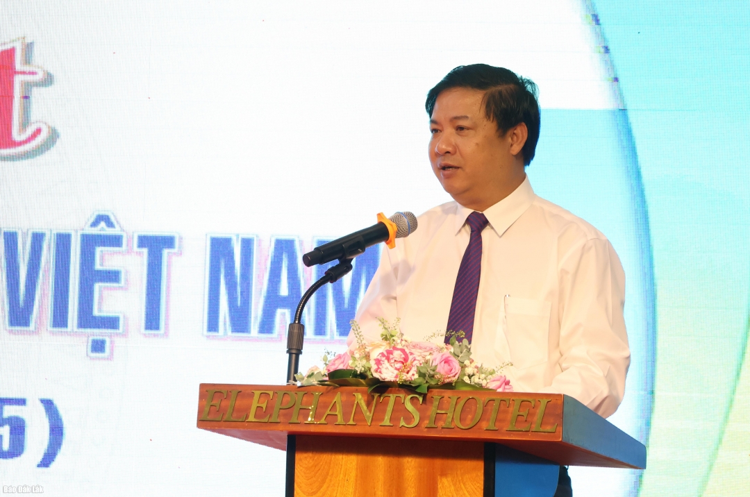 Ủy viên dự khuyết Ban Chấp hành Trung ương Đảng, Bí thư Tỉnh ủy Lương Nguyễn Minh Triết phát biểu tại buổi gặp mặt.