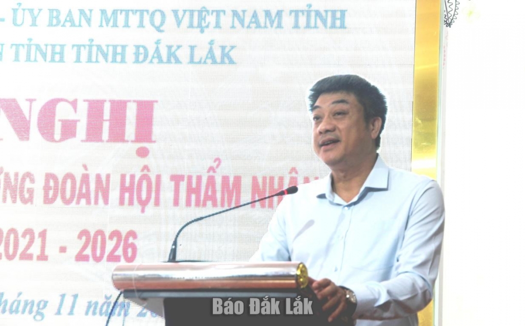 Ủy viên Ban Thường vụ Tỉnh ủy, Phó Chủ tịch Thường trực HĐND tỉnh phát biểu tại hội nghị.