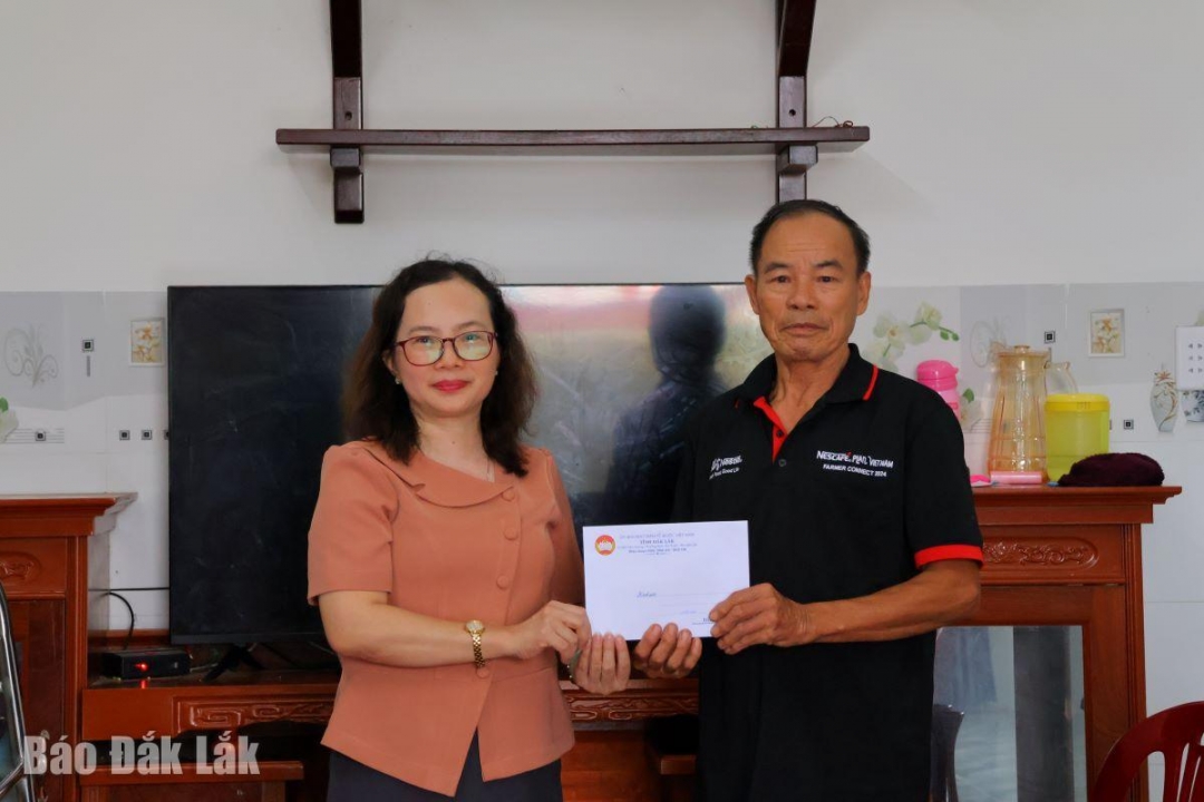 Phó Chủ tịch Ủy ban MTTQ Việt Nam tỉnh 