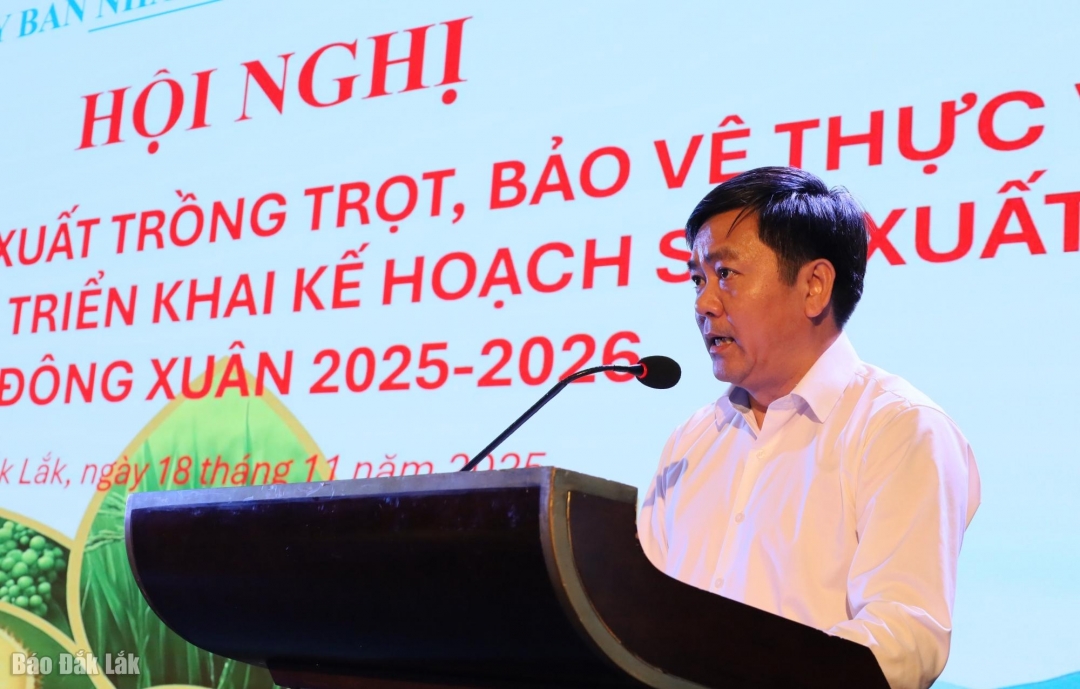 Giám đốc Sở Nông nghiệp và Môi trường Nguyễn Minh Huấn phát biểu ý kiến.