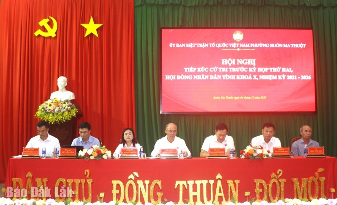 Tổ đại biểu số 1, HĐND tỉnh tiếp xúc cử tri tại 6 xã, phường.